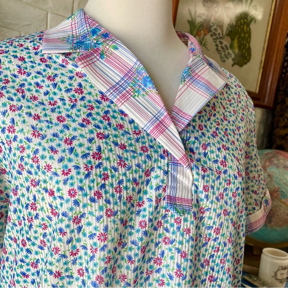 SOLD Vintage 1970s Sears Floral + Plaid Cottage Collared Shirt with Cuffed - Picture 4 of 14